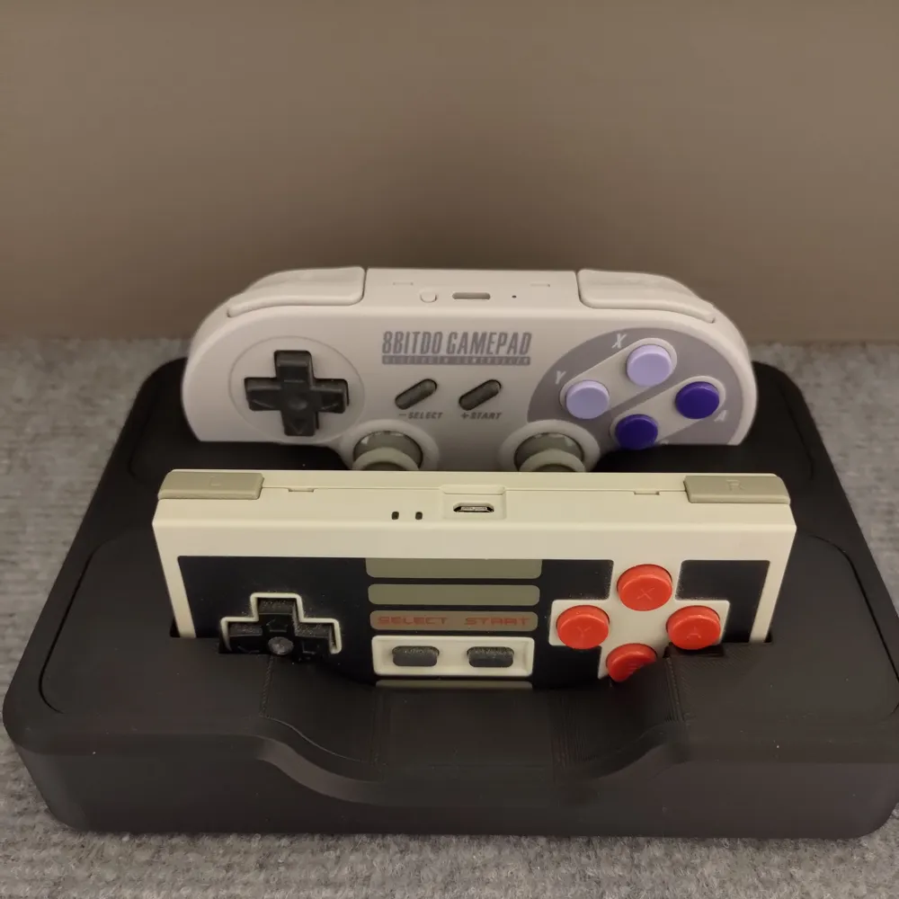 8BitDO N30 Controller Stand, photo 4 of 5 - 8BitDO N30 Controller Stand Toys & Games