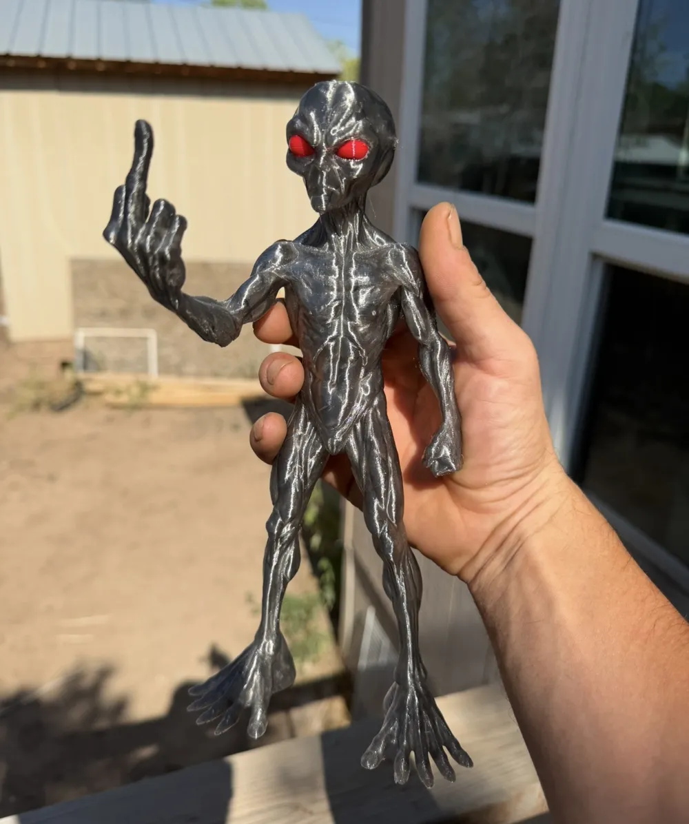Alien Roswell Renegade, photo 3 of 5 - Alien Roswell Renegade Miniatures
