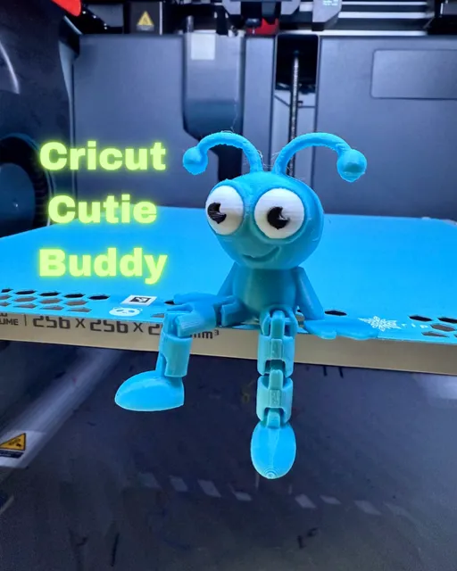 Articulated Cricut Cutie Buddy, photo 3 of 4 - Articulated Cricut Cutie Buddy Miniatures