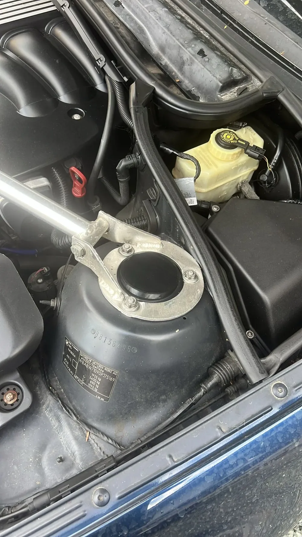 BMW E46 Shock Absorber Covers, photo 2 of 4 - BMW E46 Shock Absorber Covers Hobby & DIY