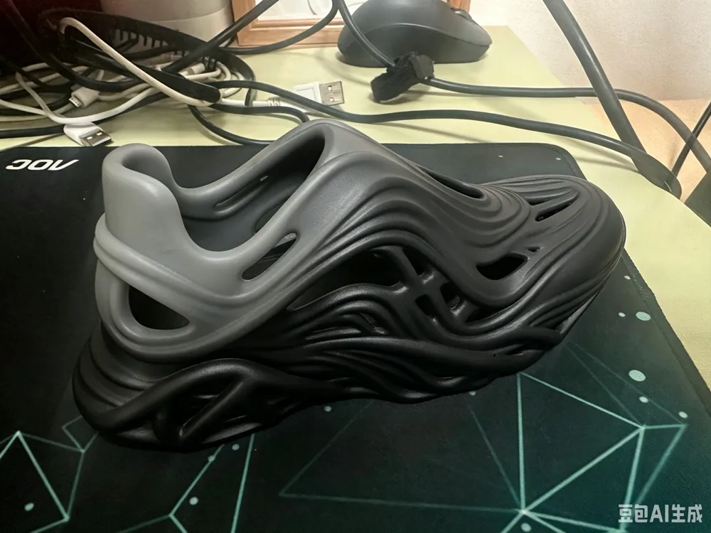 Future linear sneakers, photo 4 of 5 - Future linear sneakers Fashion