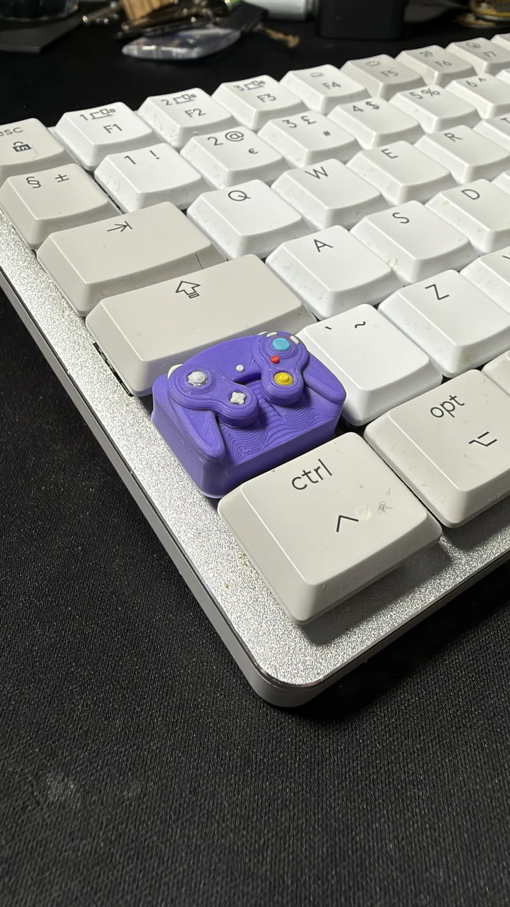 GameCube Controller Keycap, Cherry MX Compatible, photo 2 of 4 - GameCube Controller Keycap, Cherry MX Compatible Household
