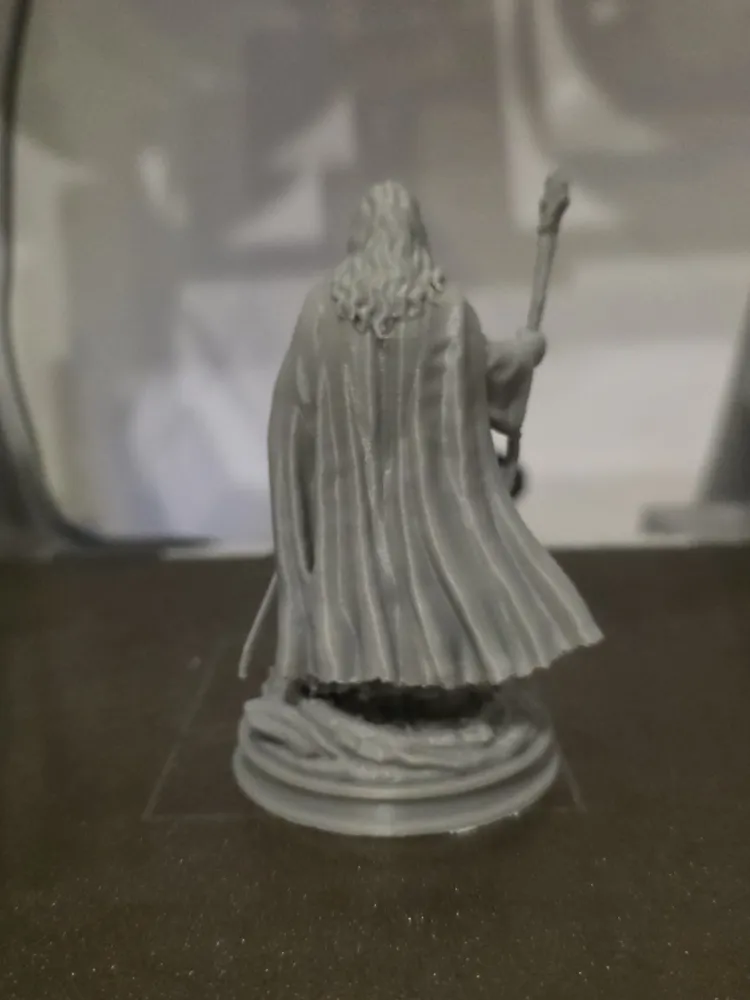 Gandalf the Grey, Wizard of Middle-earth, photo 3 of 4 - Gandalf the Grey, Wizard of Middle-earth Miniatures