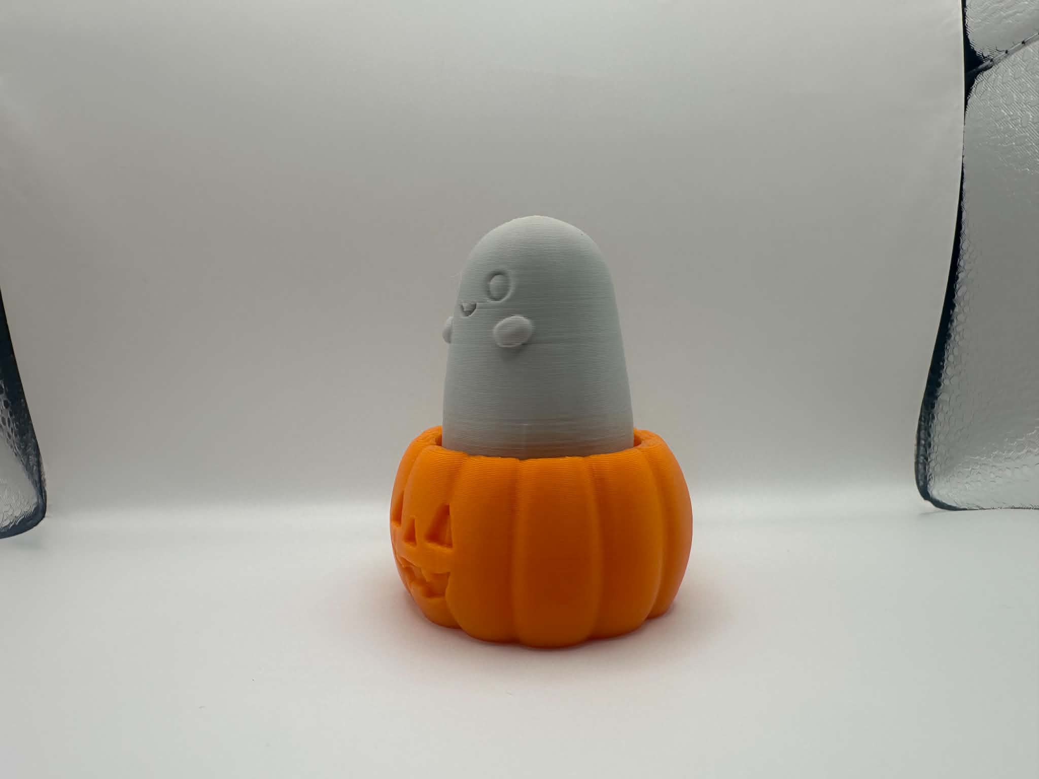 Ghost Pumpkin Clicker | Halloween Desk Fidget, photo 3 of 4 - Ghost Pumpkin Clicker | Halloween Desk Fidget Toys & Games
