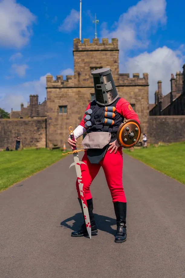Glasgow Great Helm, photo 5 of 5 - Glasgow Great Helm Props & Cosplays