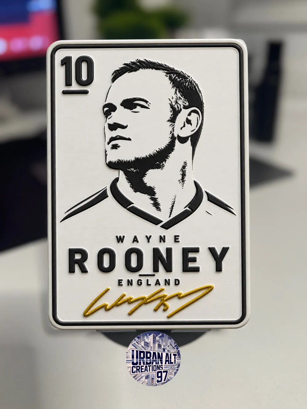 Golden Signatures - Rooney, photo 2 of 3 - Golden Signatures - Rooney Miniatures