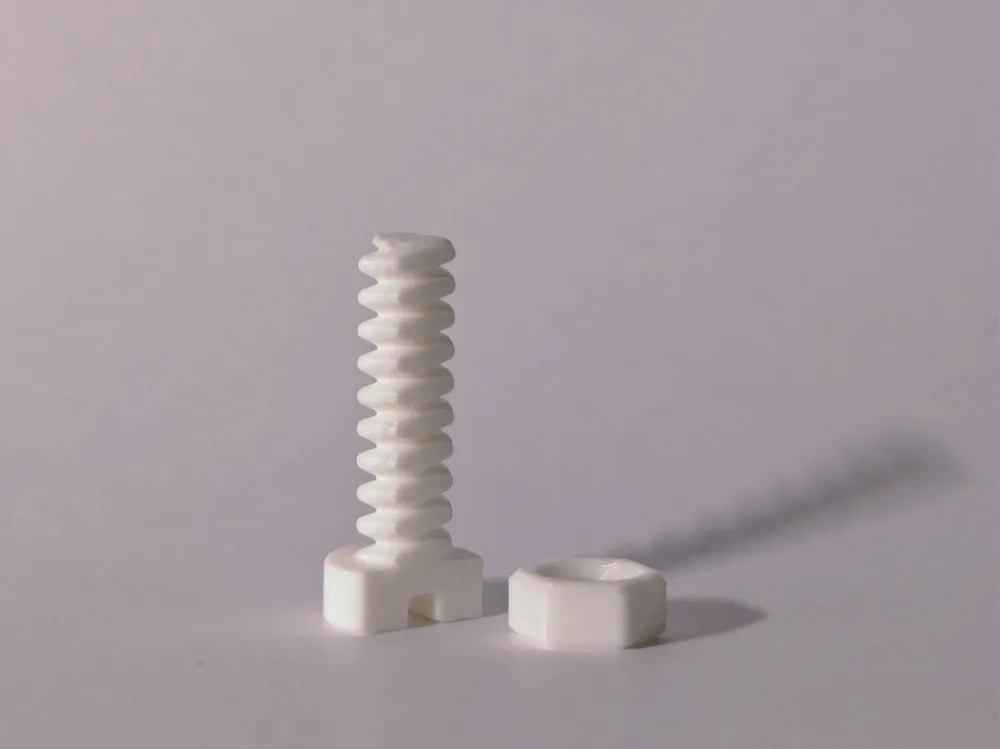 High strength bolt and nut combination