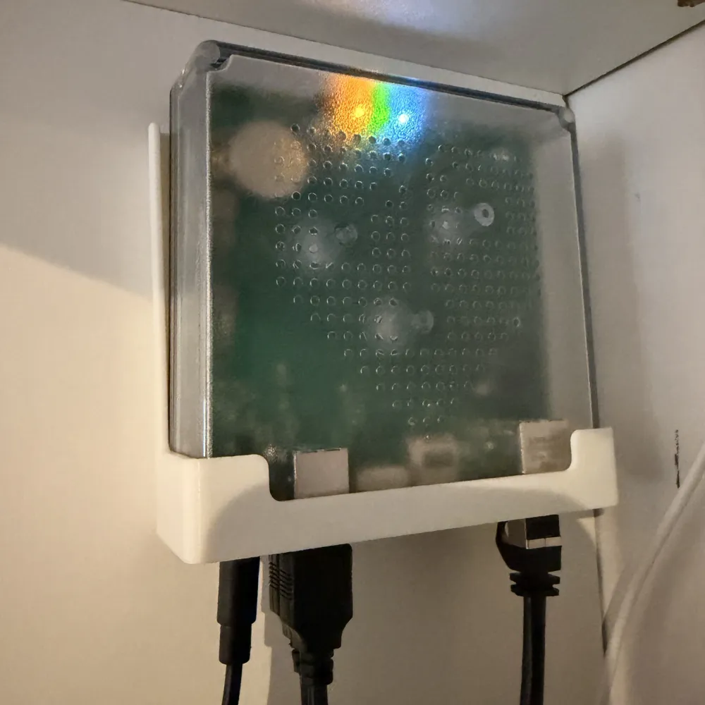 Home Assistant Green mounting bracket, photo 2 of 5 - Home Assistant Green mounting bracket Hobby & DIY