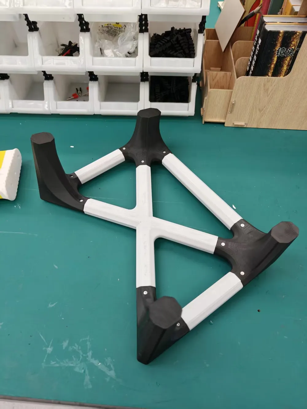 Laptop heightening stand, photo 5 of 5 - Laptop heightening stand Hobby & DIY
