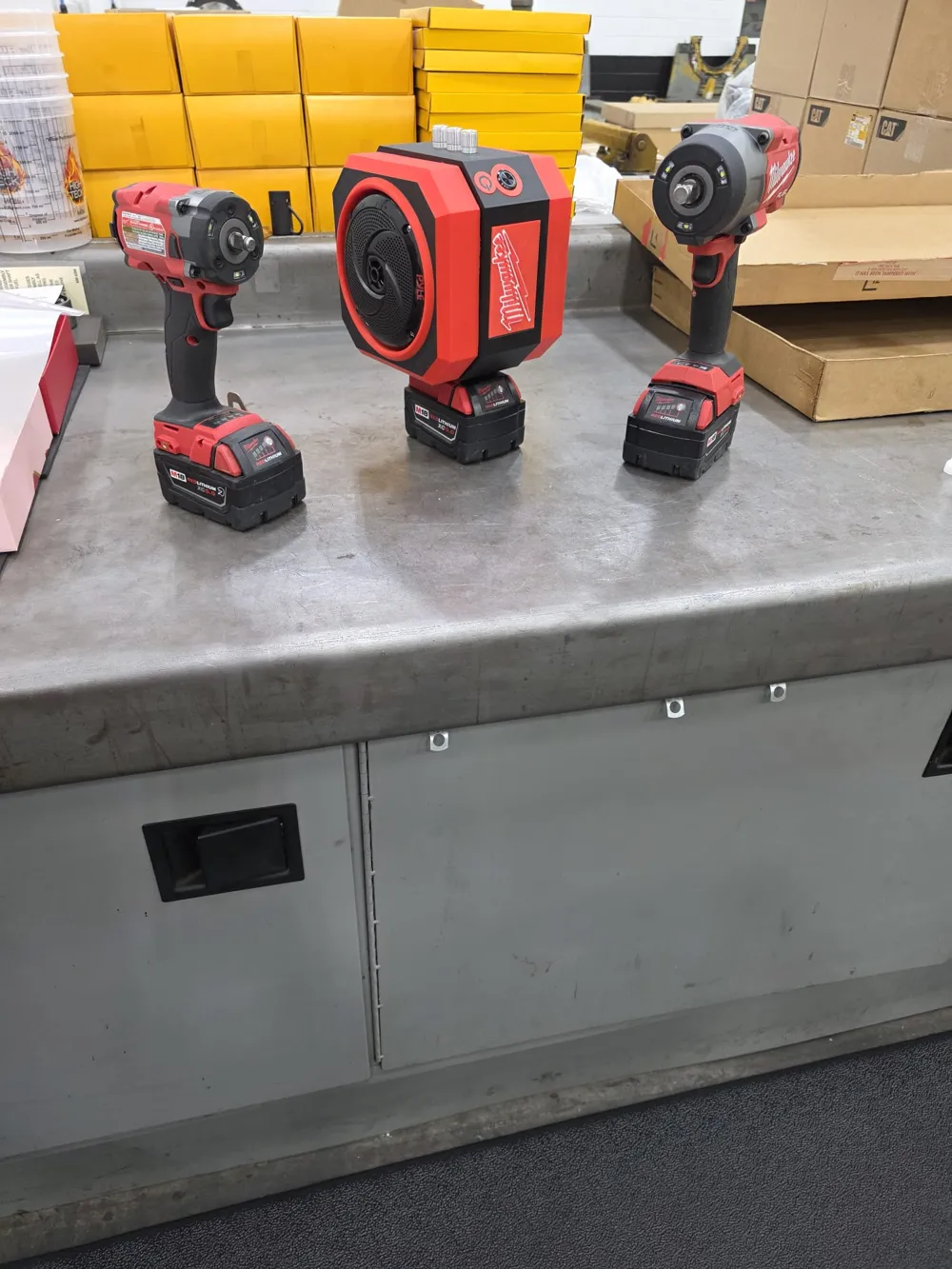 Milwaukee M18 Bluetooth speaker, photo 4 of 5 - Milwaukee M18 Bluetooth speaker Hobby & DIY