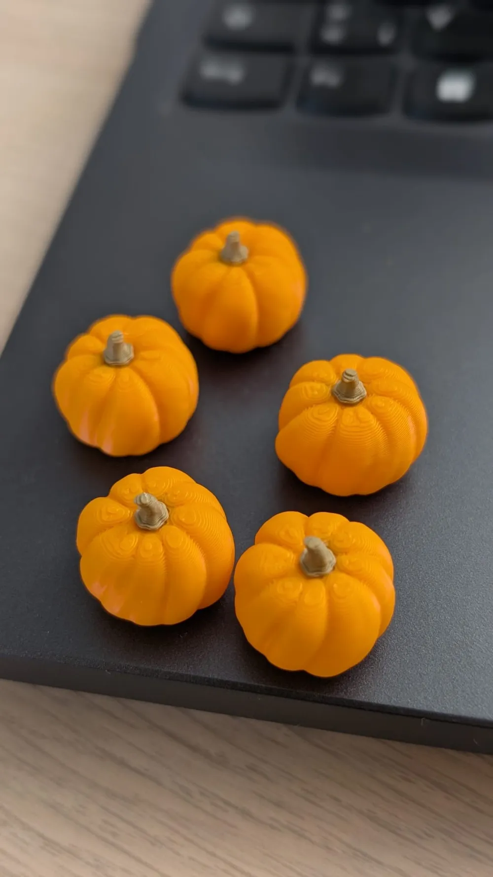 Mini Pumpkins, Simple Halloween Decoration, photo 4 of 4 - Mini Pumpkins, Simple Halloween Decoration Household