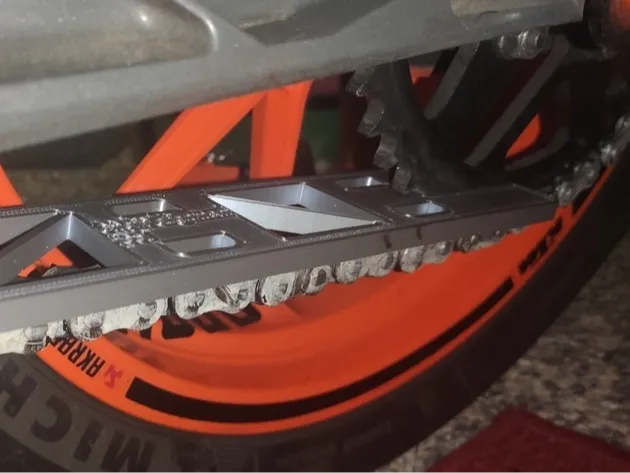 Motorcycle Chain alignment tool