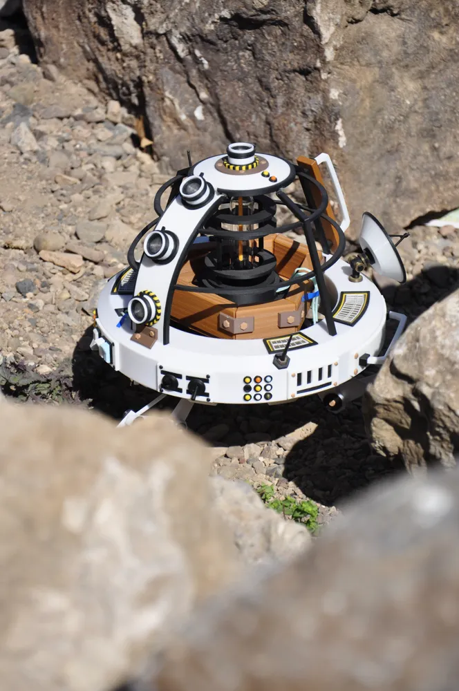 Interstellar Pioneer Little Scout, photo 4 of 5 - Interstellar Pioneer Little Scout Props & Cosplays