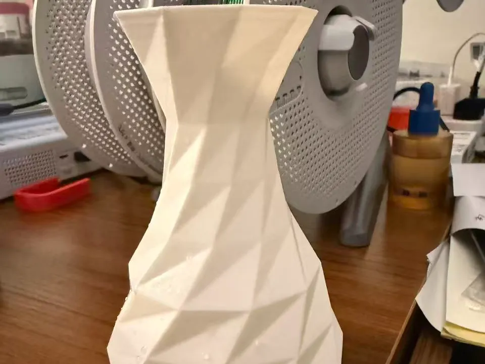 Polygonal vase