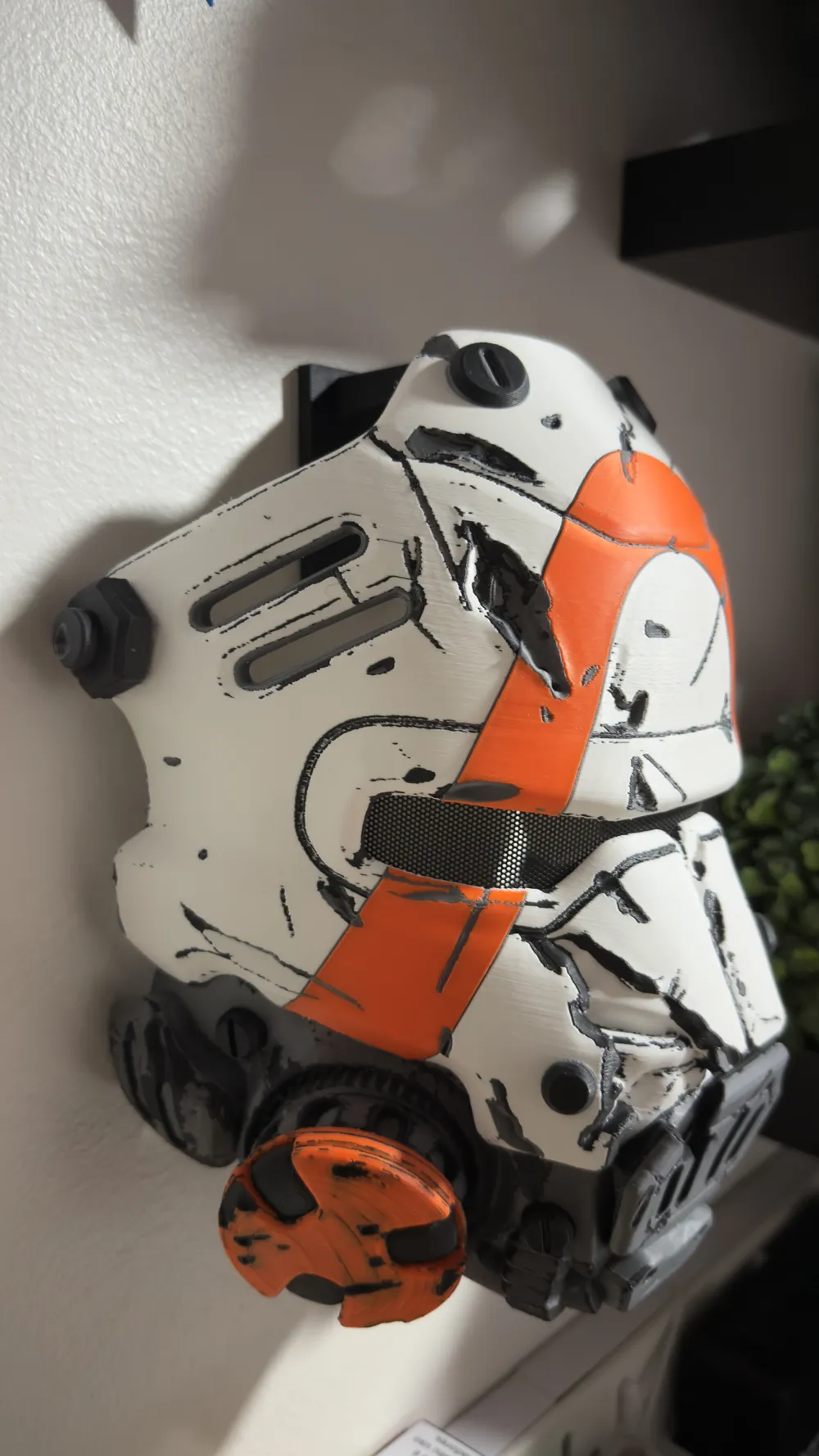 Ripper Mask Borderlands Wall Mount, photo 2 of 5 - Ripper Mask Borderlands Wall Mount Props & Cosplays
