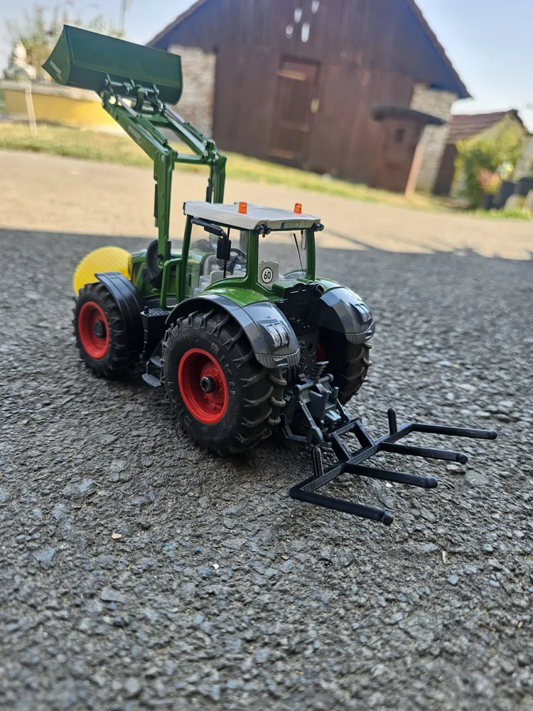 SIKU Control bale fork at the rear, photo 3 of 5 - SIKU Control bale fork at the rear Toys & Games