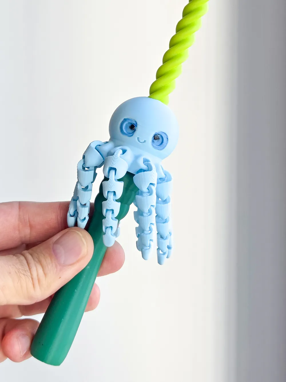 Spinning Magic Octopus Wand, photo 3 of 4 - Spinning Magic Octopus Wand Toys & Games