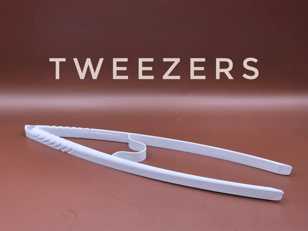 Long and sturdy Tweezers